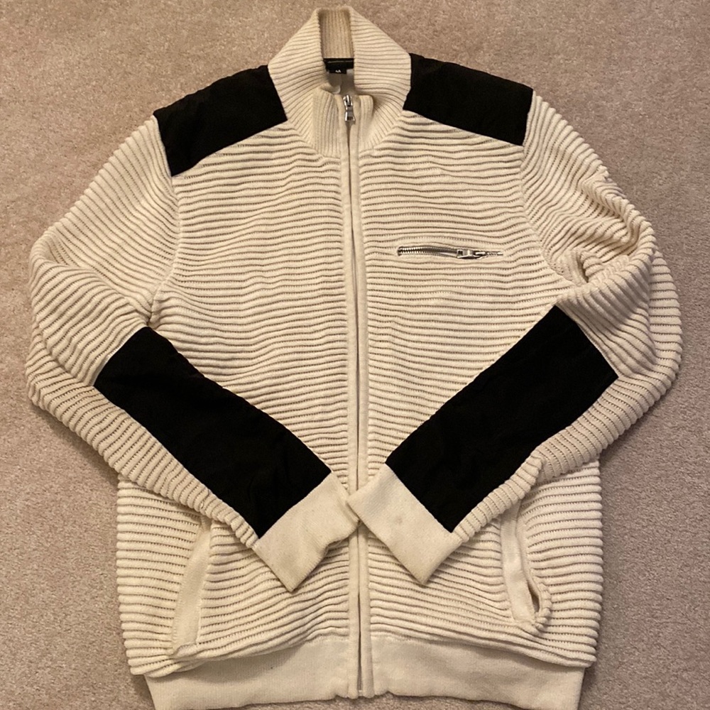 Sweater/Jacket